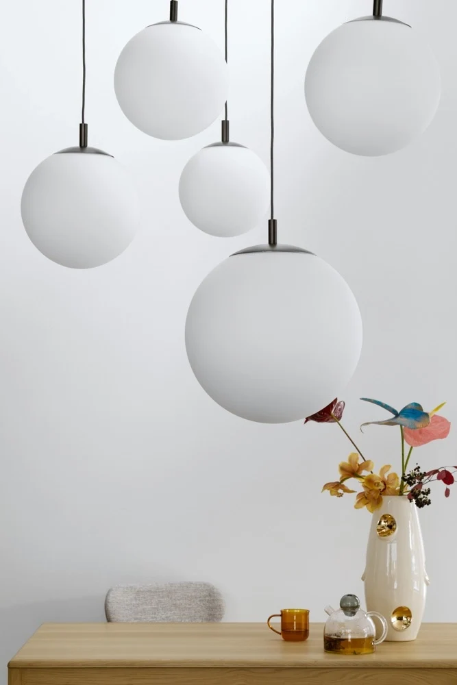 Deckenlampe ALUR 2 milchiges Glas mit schwarzem Finish