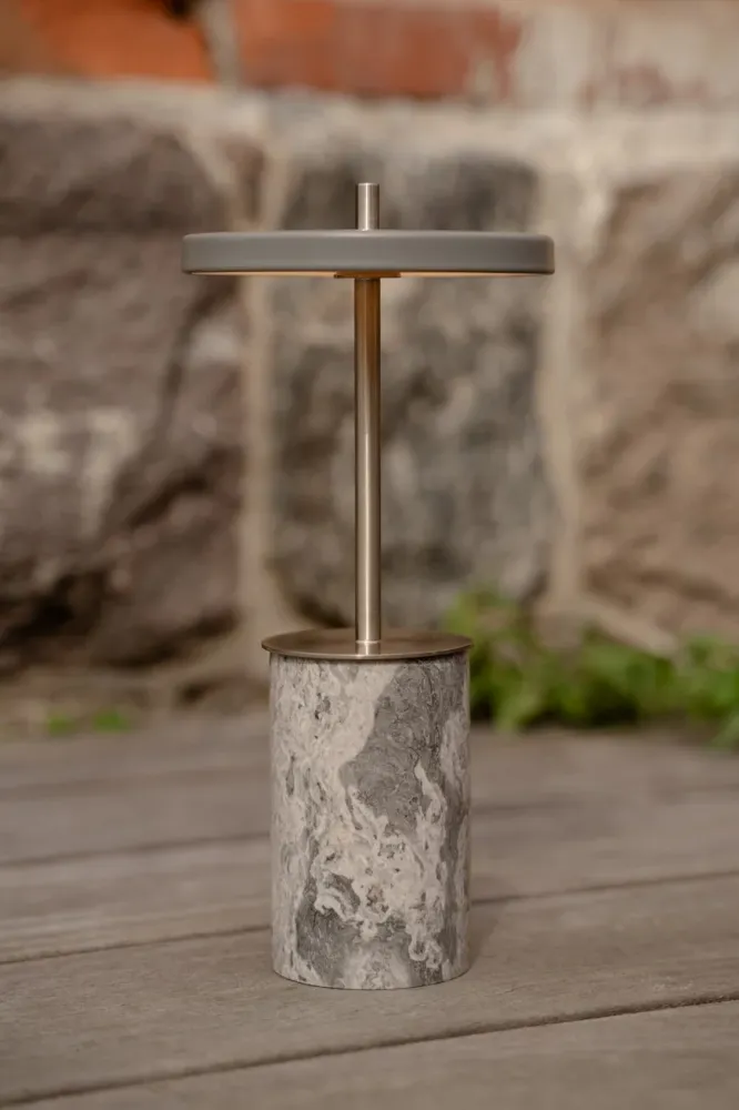 Tischlampe ASTERIA MOVE MINI grauer Marmor mit silbernem Einsatz